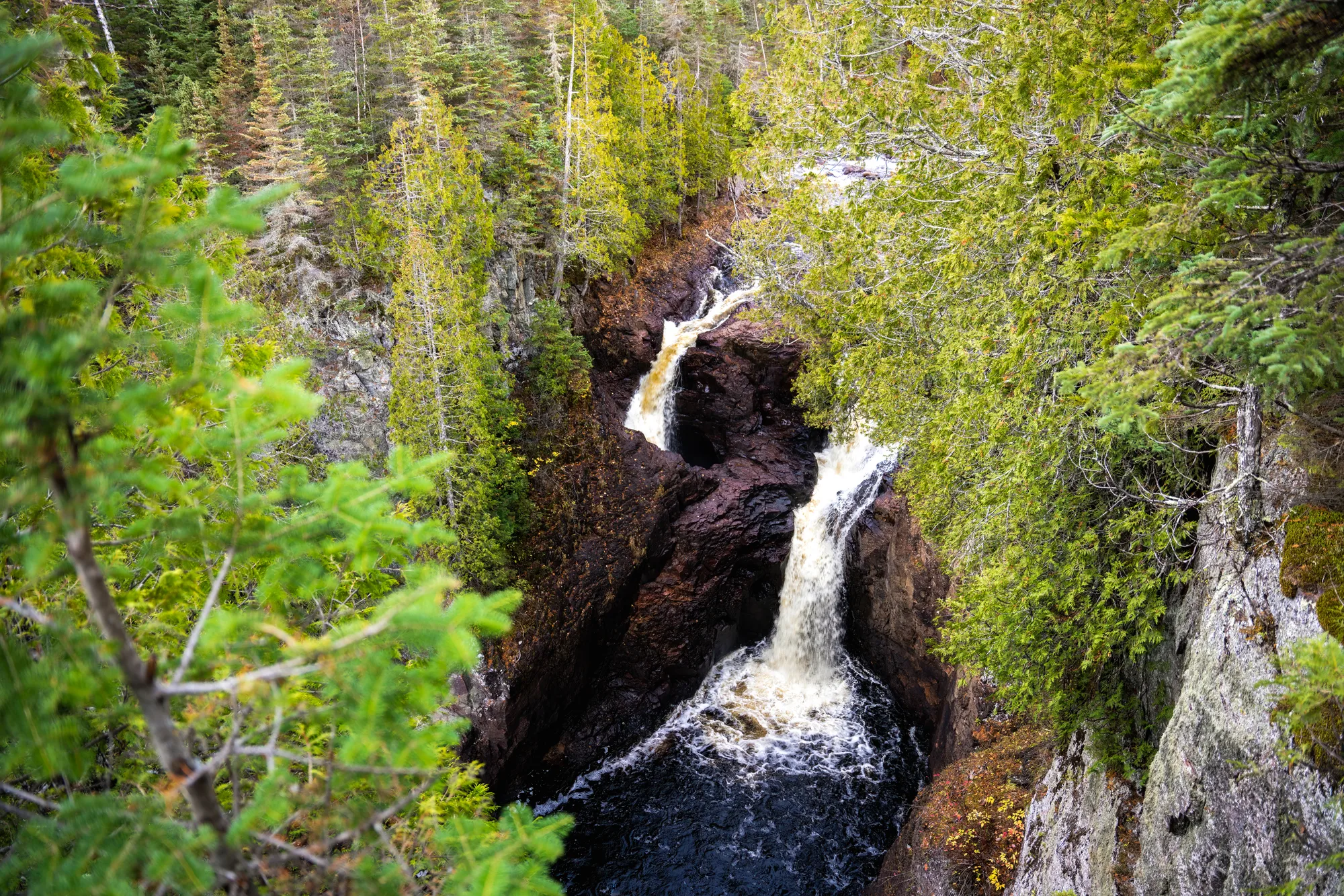 devil's kettle waterfall